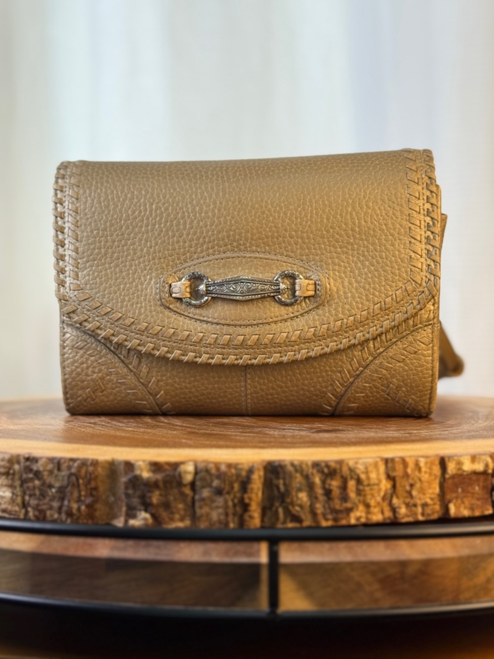 Vintage Brighton Gold Bronze Pebbled Leather Crossbody Bag Organizer Wallet